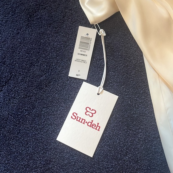 Aritiza Silky Dress - Picture 3 of 4